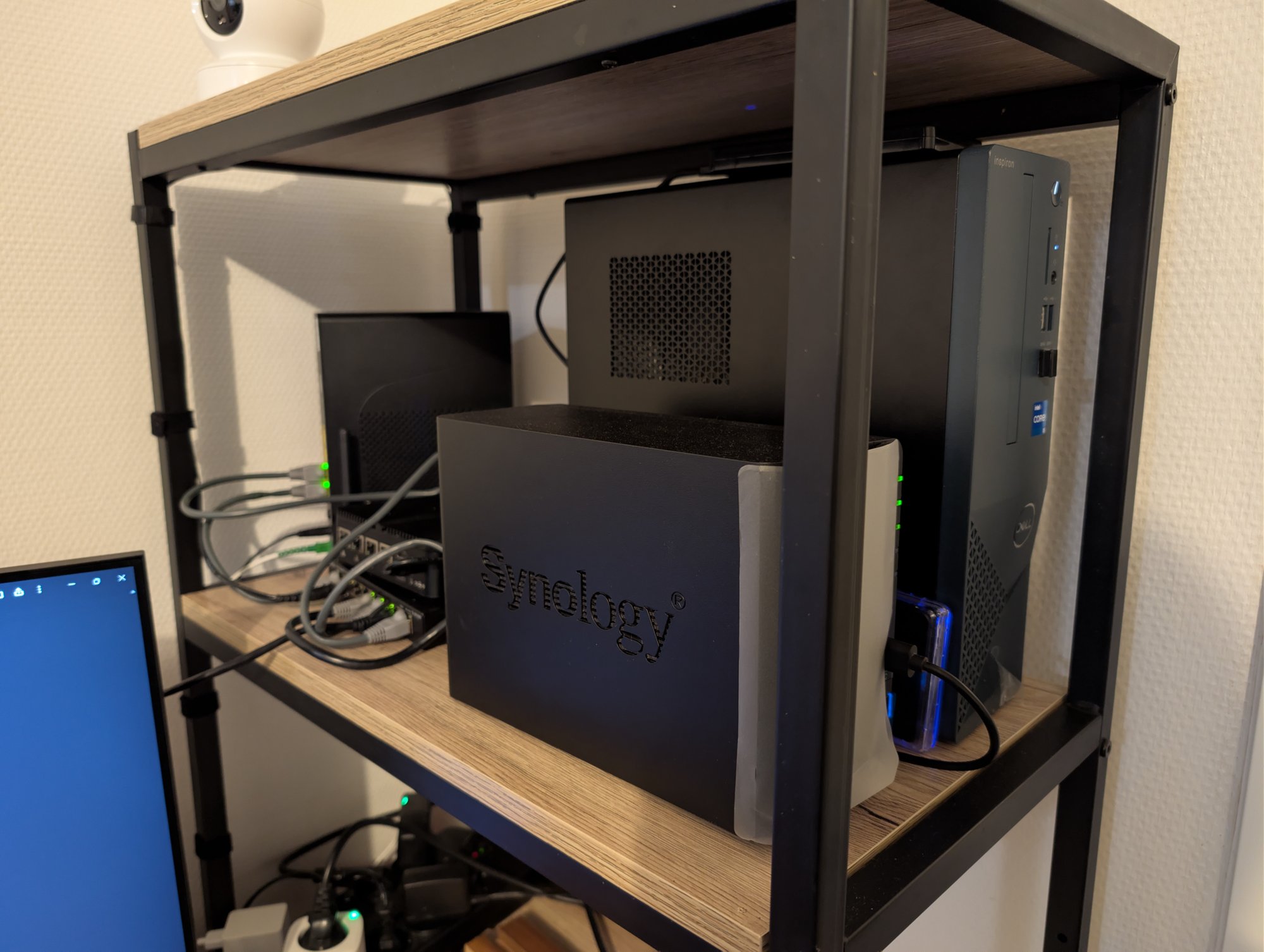Le matériel du homelab : PC Dell Proxmox, NAS Synology et box